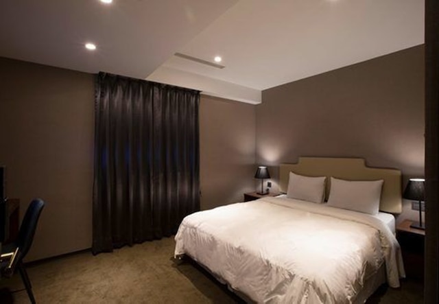 ノーブル ホテル (贵族商务饭店)