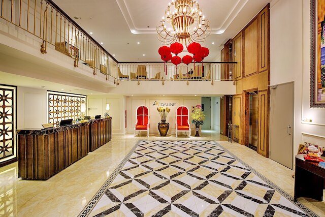 アダライン ホテル & スイート