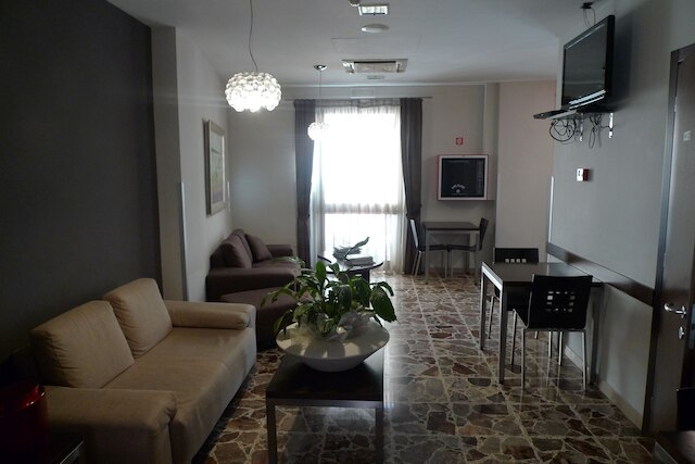 ホテル デ メイス