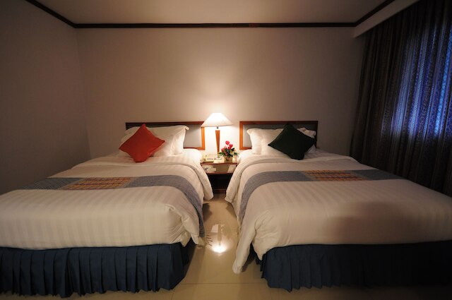 フライデー ホテル