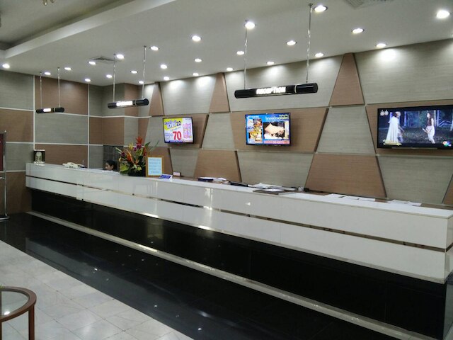 フライデー ホテル