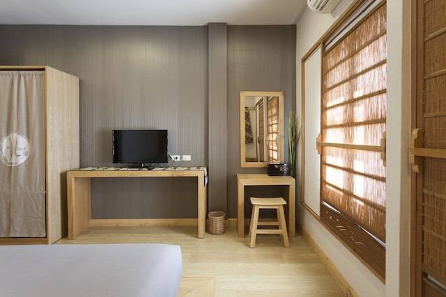 ハイキン リョカン