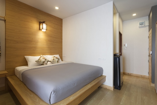 ハイキン リョカン