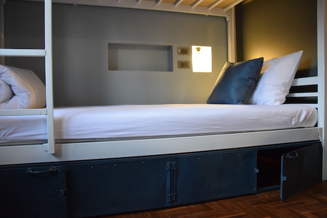 ザ オーガスト ホステル