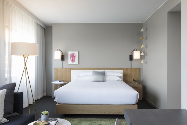 キンプトン エヴァリー ホテル ハリウッド by IHG