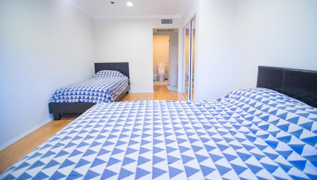 ストラスモア アパートメンツ