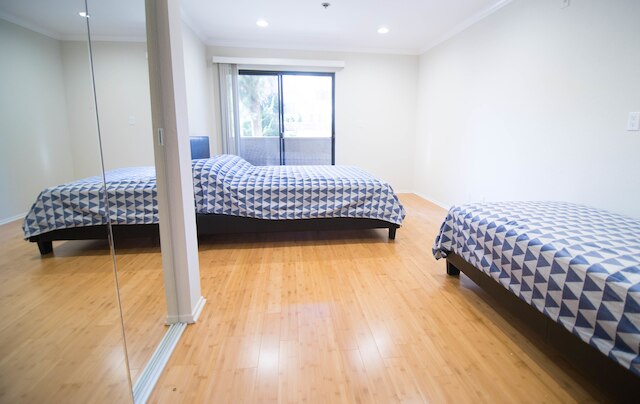 ストラスモア アパートメンツ