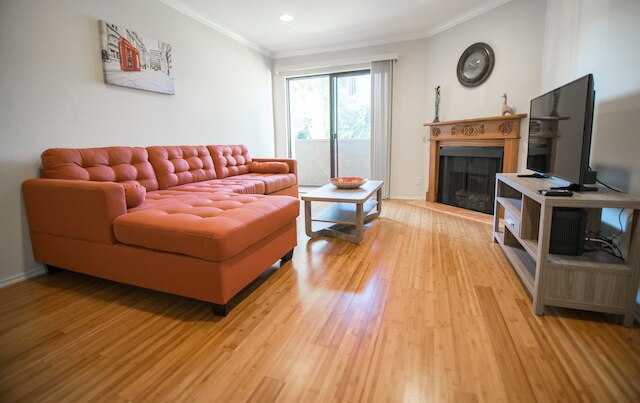 ストラスモア アパートメンツ