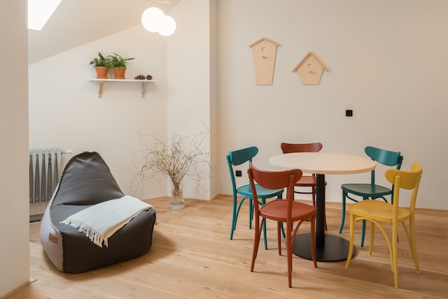 4 ツリーズ アパートメンツ バイ アドレス リビング