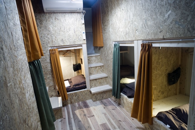 ワールドトレック ダイナー アンド ゲストハウス ピセ