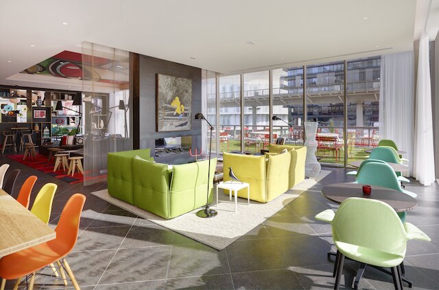 シチズンM パリ ラ デファンス