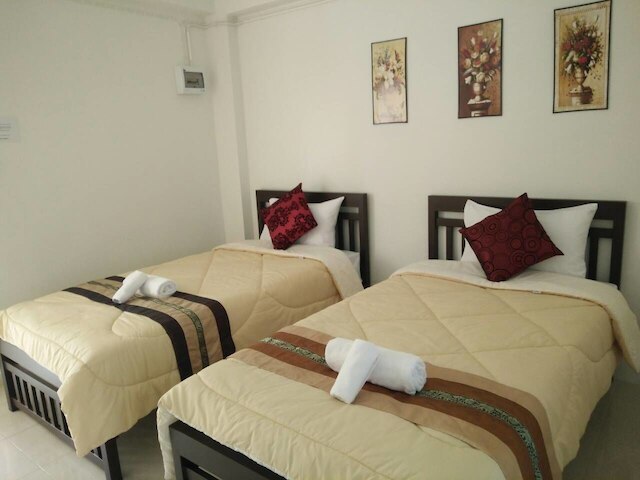 ルアングラット ホテル