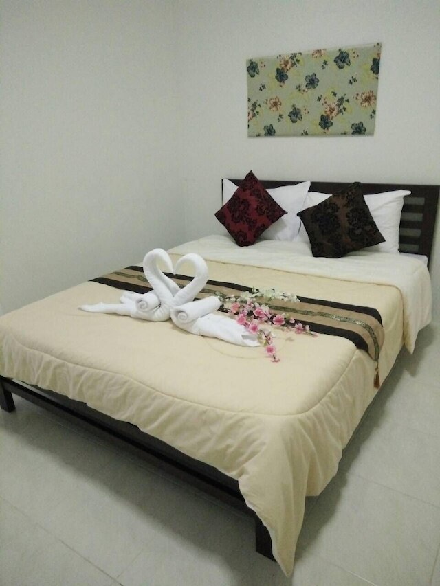 ルアングラット ホテル