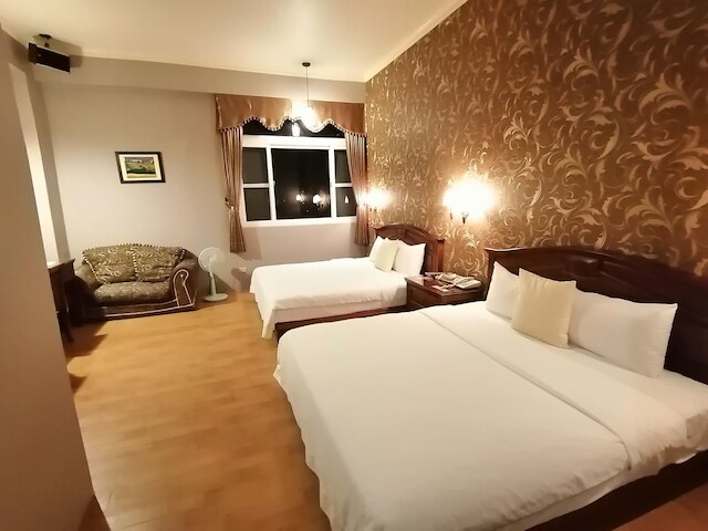 ディバオ モーテル (帝堡商務汽車旅館)