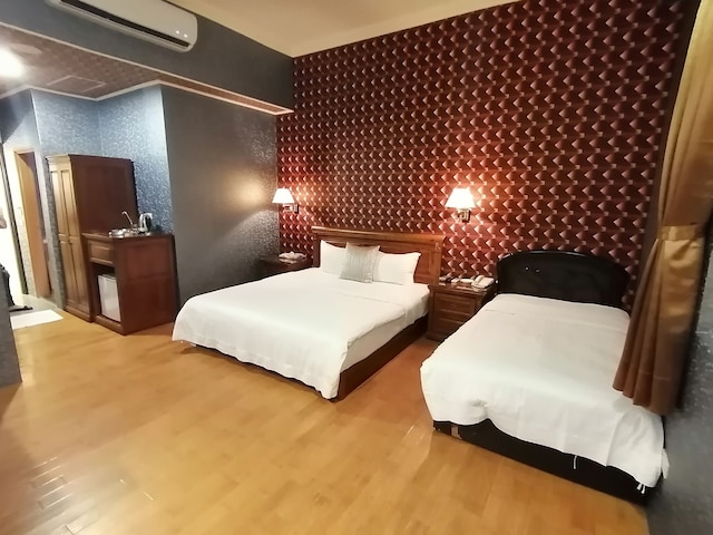 ディバオ モーテル (帝堡商務汽車旅館)