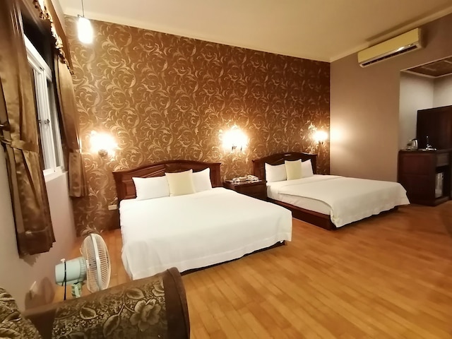 ディバオ モーテル (帝堡商務汽車旅館)