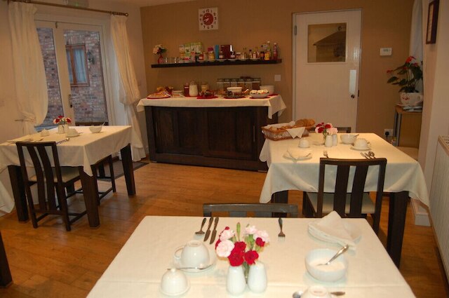 ザ マナー コーチ ハウス