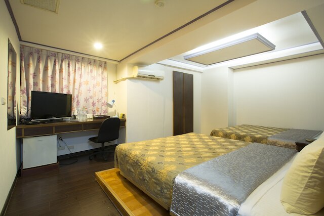 チーフ ホテル (元首經典旅館)