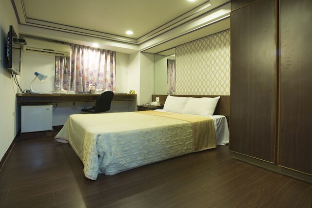 チーフ ホテル (元首經典旅館)