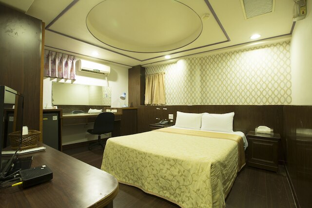 チーフ ホテル (元首經典旅館)