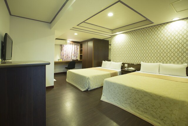 チーフ ホテル (元首經典旅館)