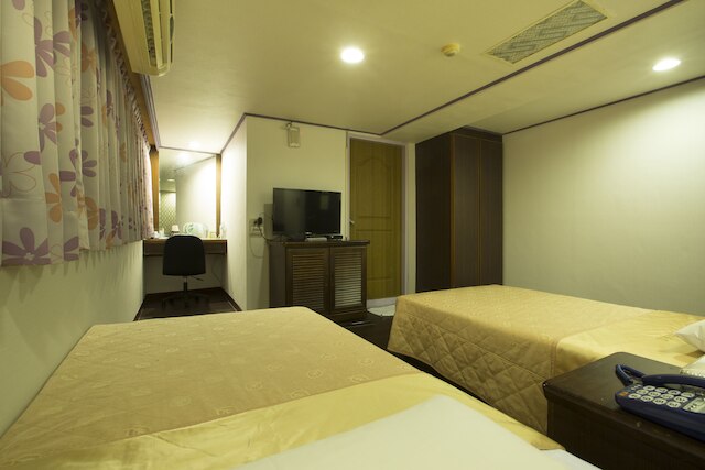 チーフ ホテル (元首經典旅館)