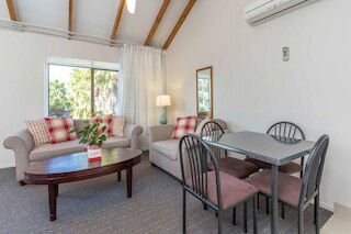 アンザック コート モーテル