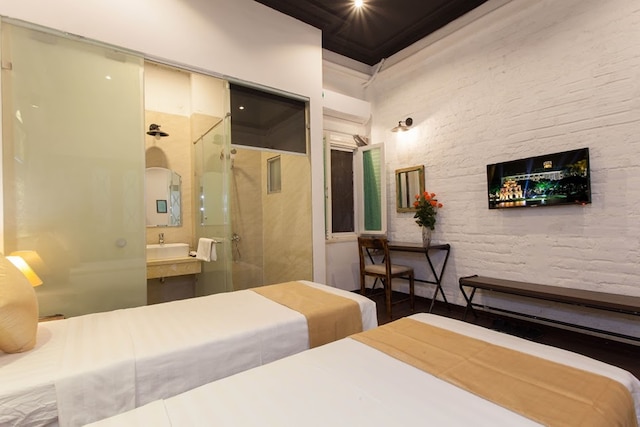 ラグジュアリー バックパッカーズ