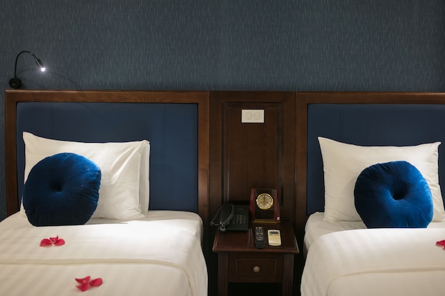 ホリデイ エメラルド ホテル