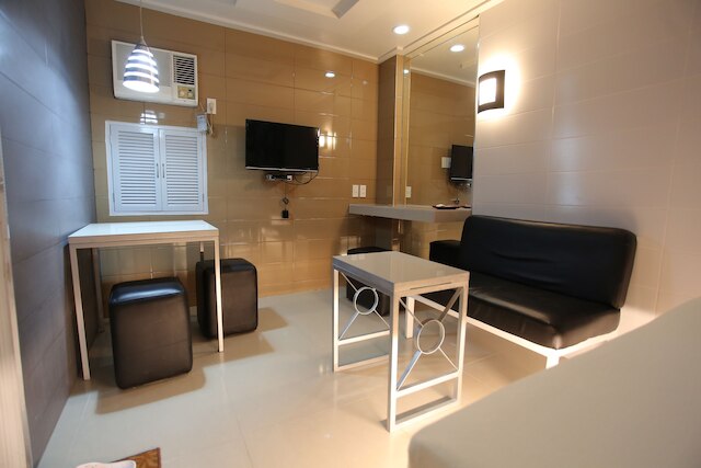 ワン セレナタ ホテル バコール