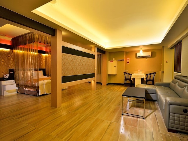 M ガーデン ビジネス ホテル (M 宿汽車旅館)