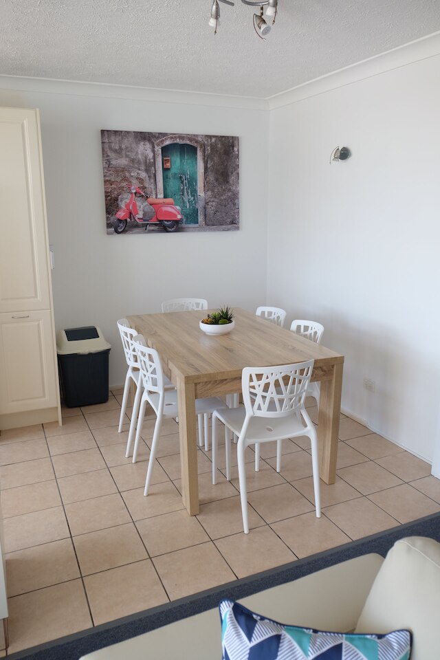 クイーンスレイ アパートメント