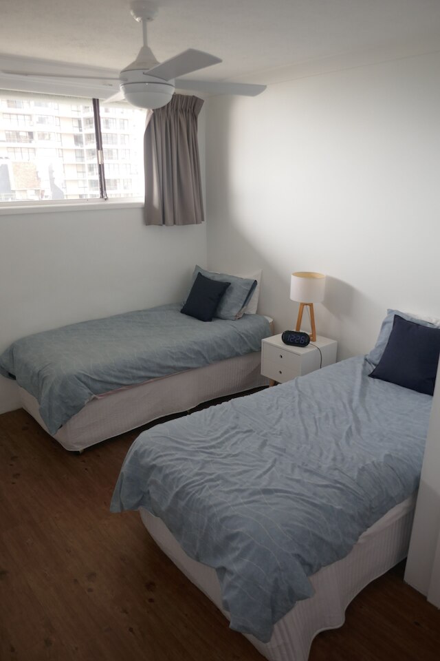 クイーンスレイ アパートメント