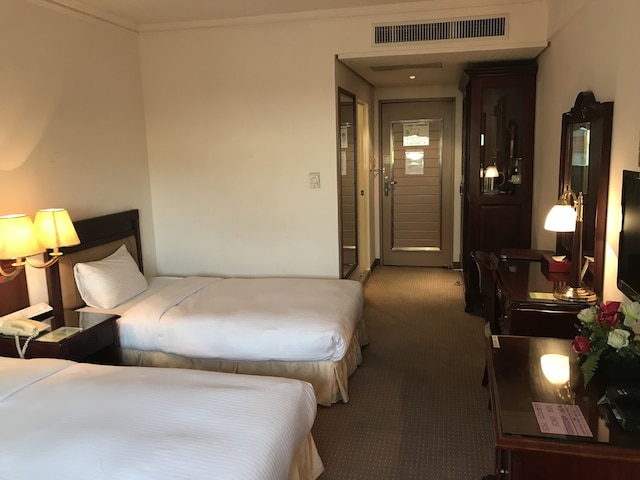 サンライズ ホテル台南 (日升大飯店)