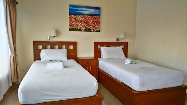 ニョマン バドリ ホームステイ