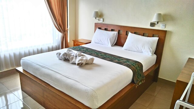 ニョマン バドリ ホームステイ