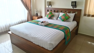 ニョマン バドリ ホームステイ