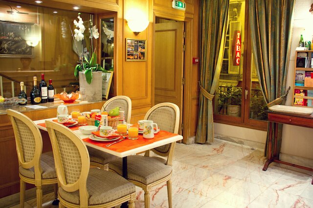 オテル ラ サンギンヌ