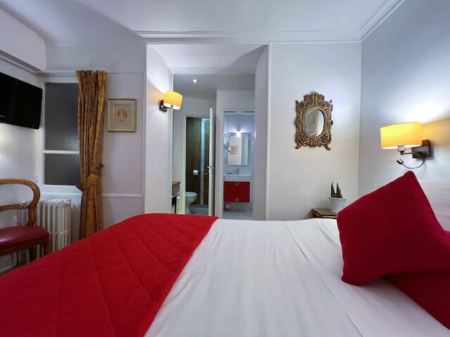 オテル ラ サンギンヌ