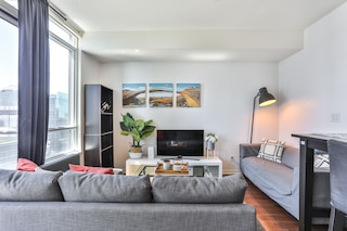 シティ ビュー ハイライズ コンド