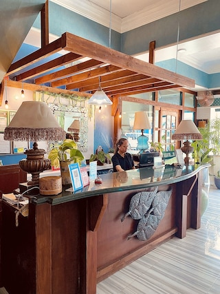 ウレジェント プラザ ホテル