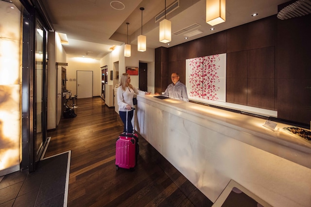 ホテル ラトハウス ワイン & デザイン