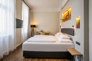 ホテル ラトハウス ワイン & デザイン