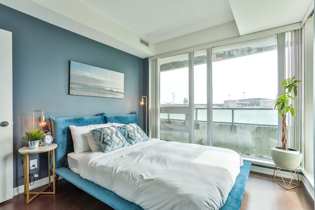 リバティ ビレッジ コンドア W パーキング