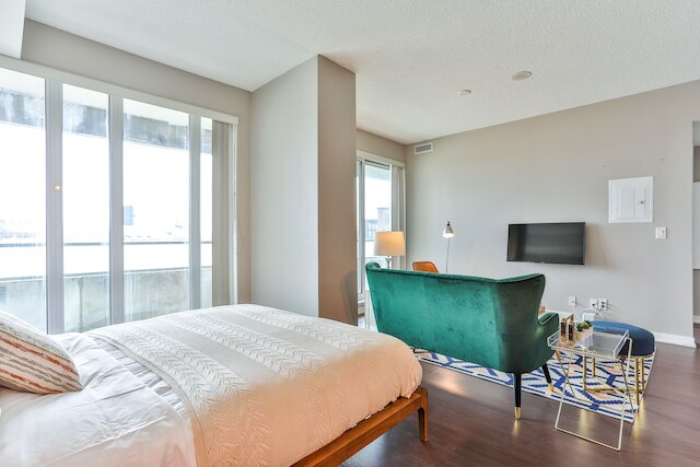 リバティ ビレッジ コンドア W パーキング