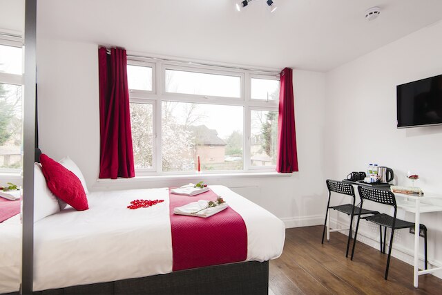 ウェンブリー パーク ホテル