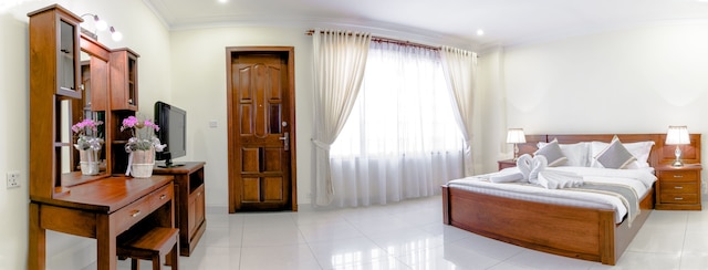 ハンプトン ホテル & アパートメント