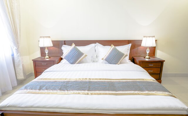 ハンプトン ホテル & アパートメント