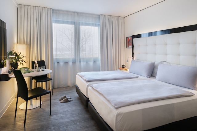 インサイド バイ メリア ハンブルク ハーフェン