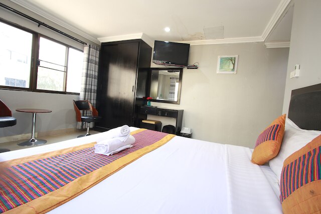 Q&D スイート マンション 3